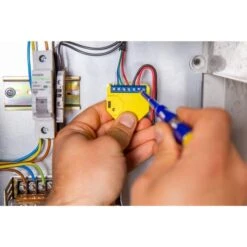 Shelly RGBW 2, Relais 17 Shelly RGBW 2, Relais -Philip Hye Geschaft Shelly RGBW 2 Relais@@1862095 5